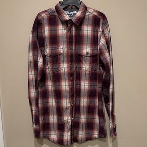 Wrangler Men's Maroon and White Plaid Button-Down Shirt